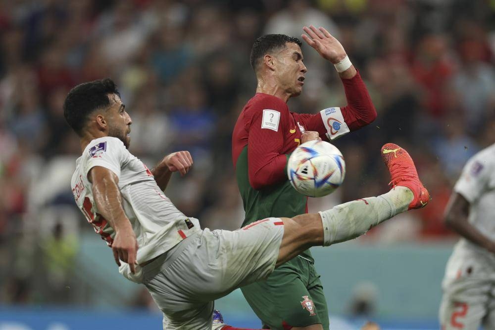 摩洛哥队3比0击败西班牙，葡萄牙队6比1瑞士队晋级八强。